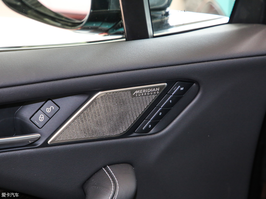 2018ݱI-PACE EV400 HSE