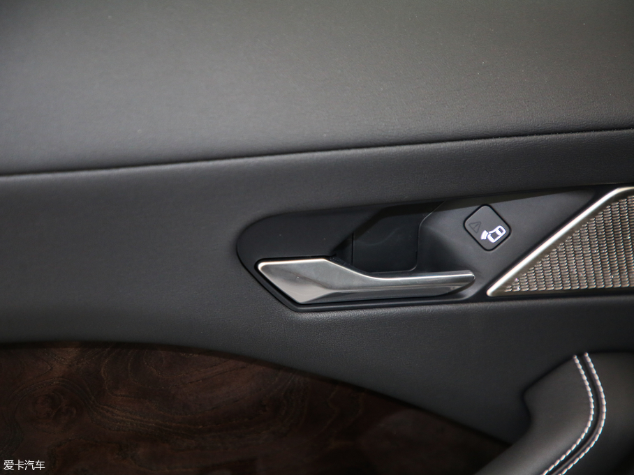 2018ݱI-PACE EV400 HSE