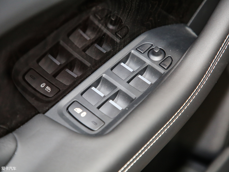 2018ݱI-PACE EV400 HSE