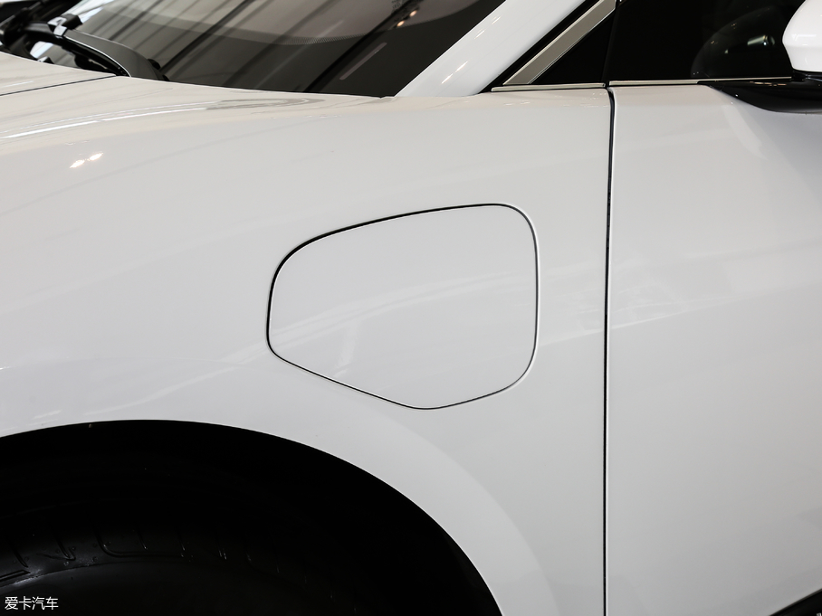 2018ݱI-PACE EV400 S