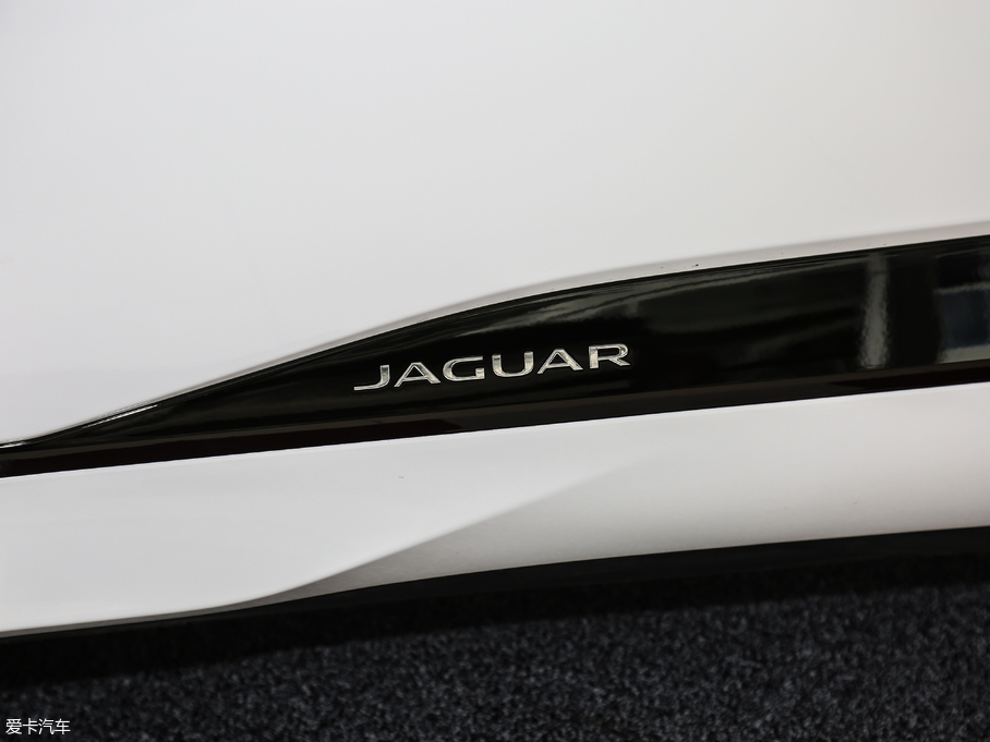 2018ݱI-PACE EV400 S