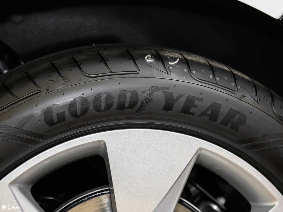 2018ݱI-PACE EV400 S