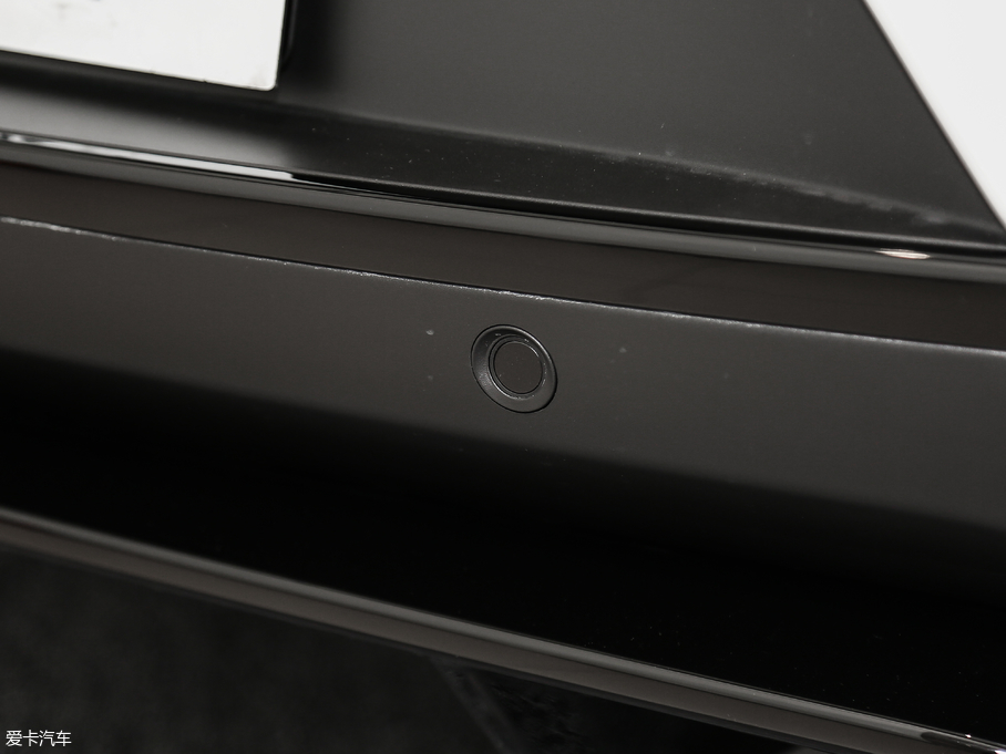 2018ݱI-PACE EV400 S