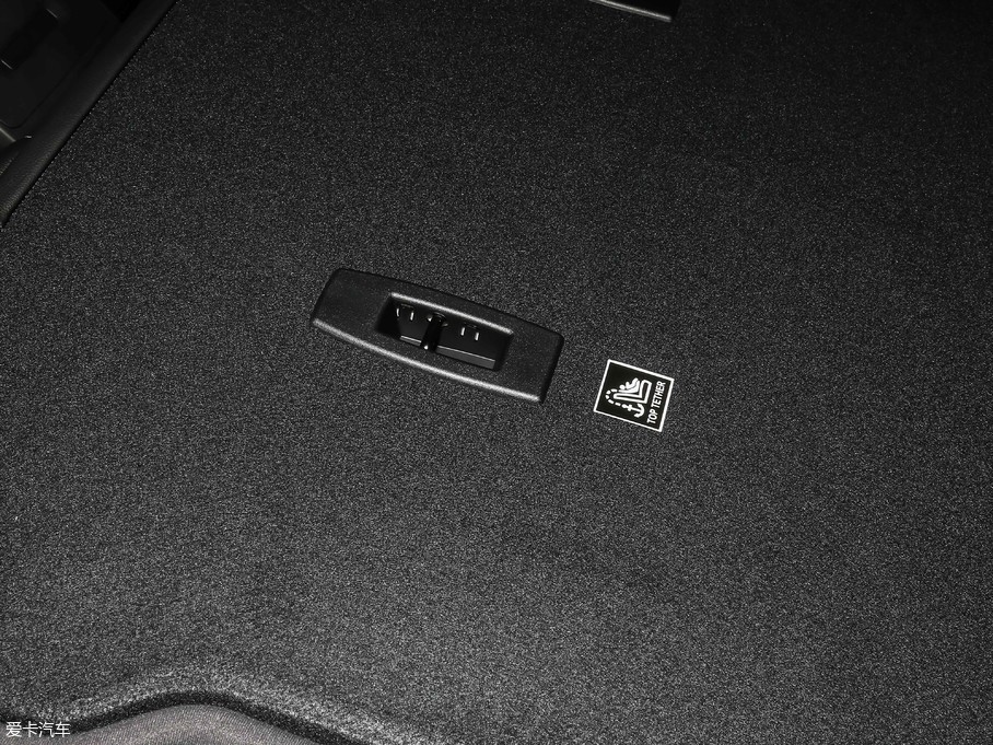 2018ݱI-PACE EV400 S