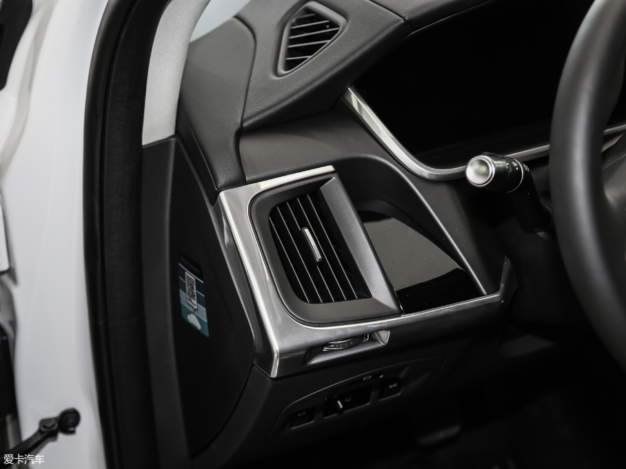 2018ݱI-PACE EV400 S