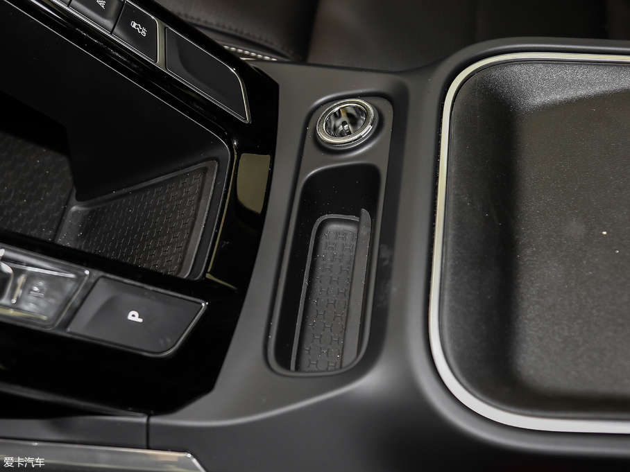 2018ݱI-PACE EV400 S