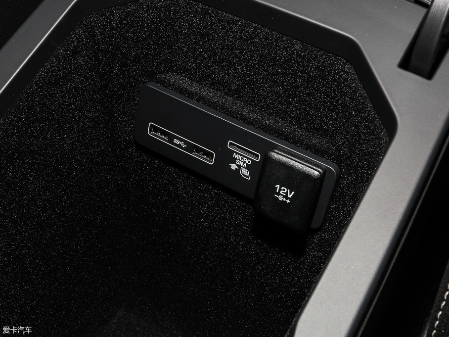 2018ݱI-PACE EV400 S