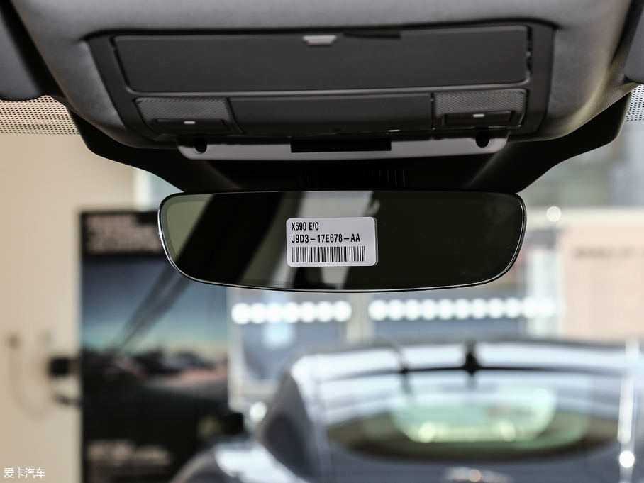 2018ݱI-PACE EV400 S