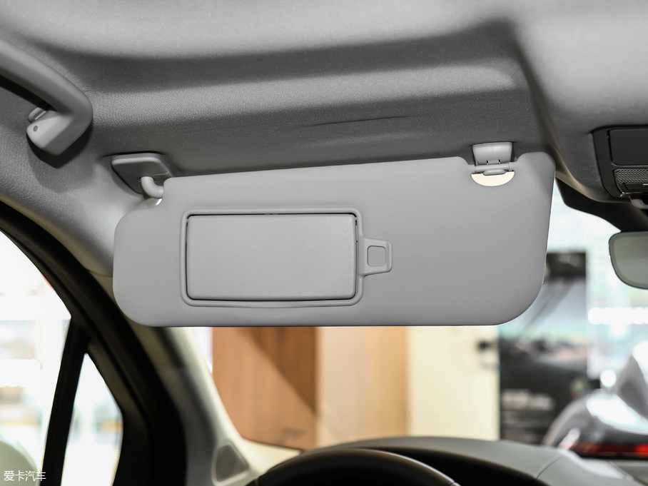 2018ݱI-PACE EV400 S