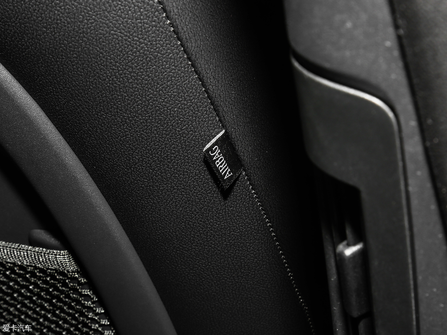 2018ݱI-PACE EV400 S