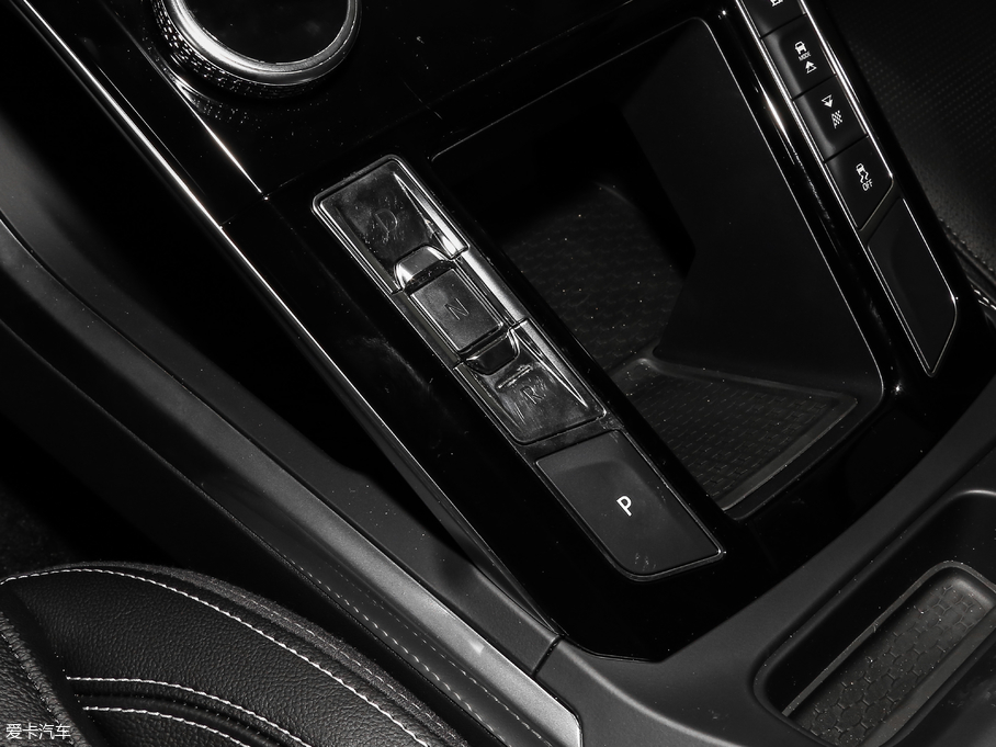 2018ݱI-PACE EV400 S