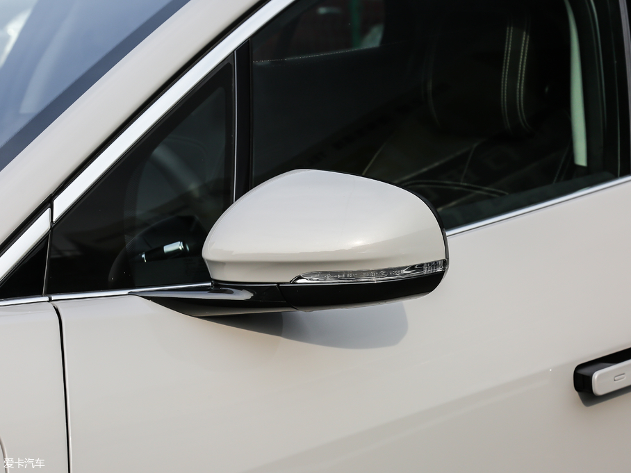 2018ݱI-PACE EV400 SE