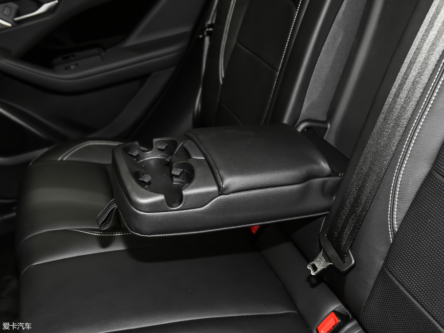 2018ݱI-PACE EV400 SE