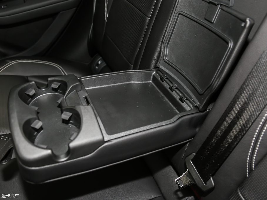 2018ݱI-PACE EV400 SE