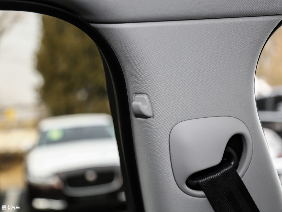 2018ݱI-PACE EV400 SE