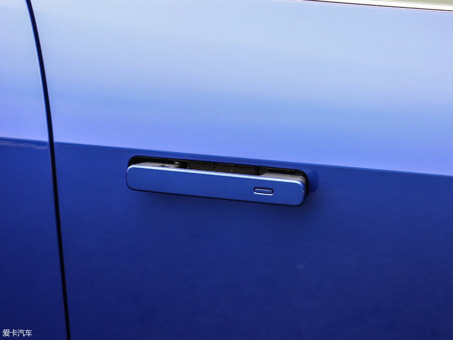 2018ݱI-PACE EV400 SE