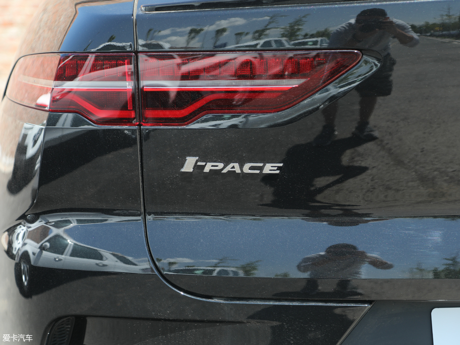 2018ݱI-PACE EV400 SE