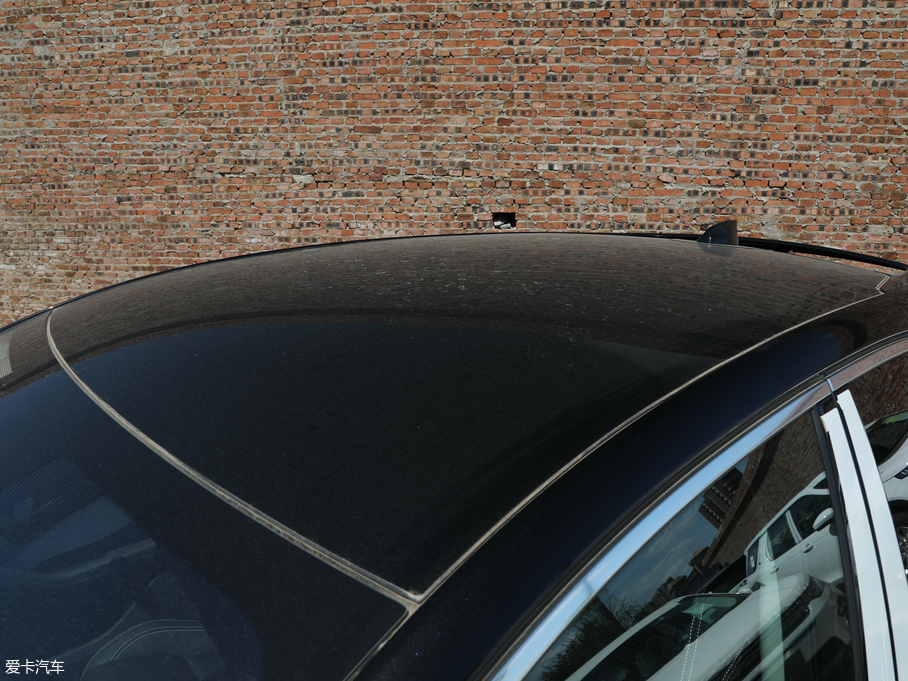 2018ݱI-PACE EV400 SE