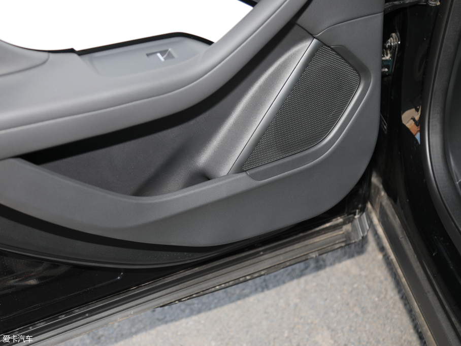 2018ݱI-PACE EV400 SE