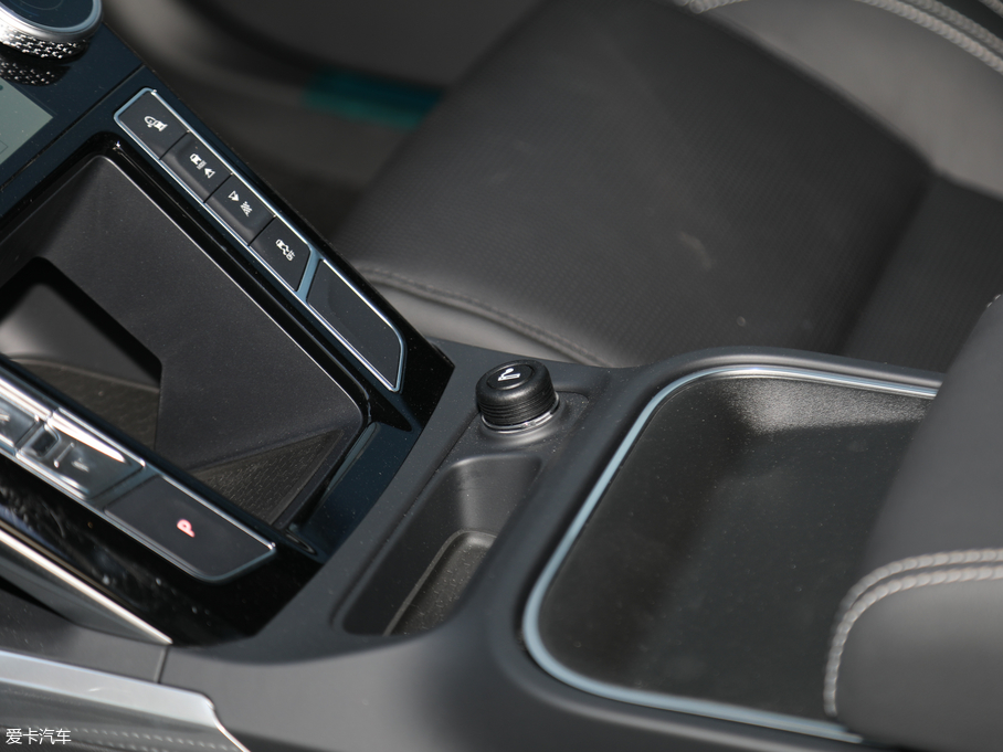 2018��ݱ�I-PACE EV400 SE