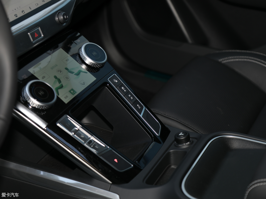 2018ݱI-PACE EV400 SE