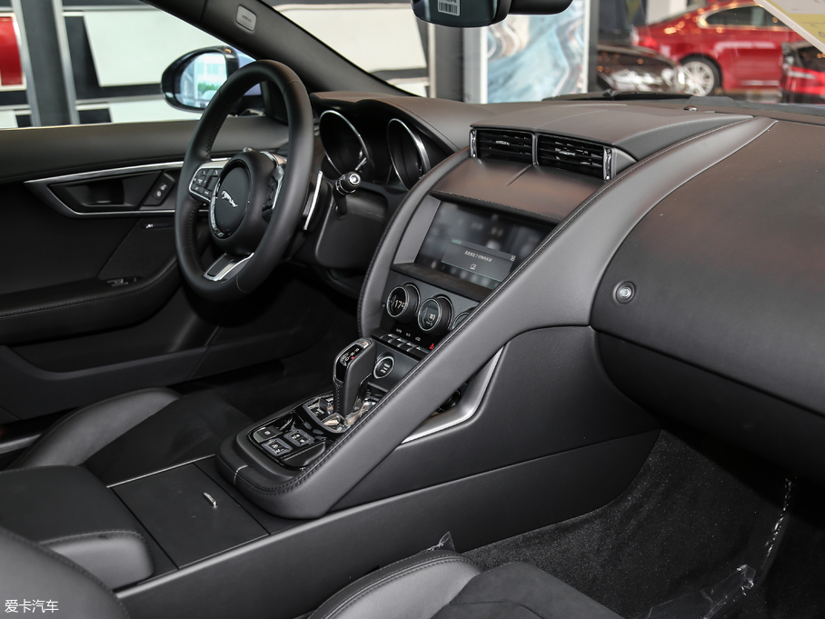 捷豹2019款捷豹F-TYPE