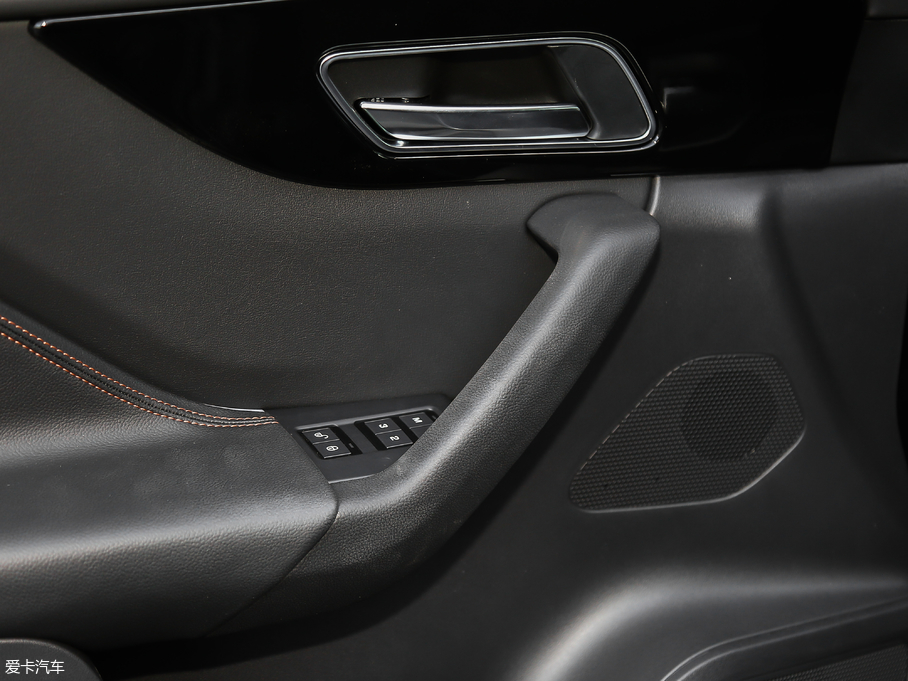 2019ݱF-PACE 2.0T 򌶼