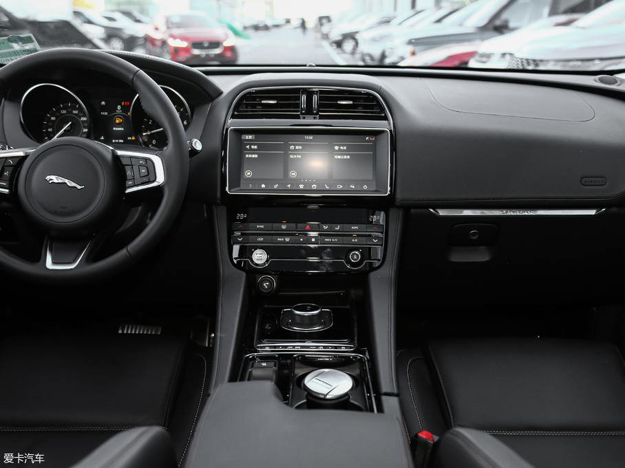 2019ݱF-PACE 2.0T 򌶼