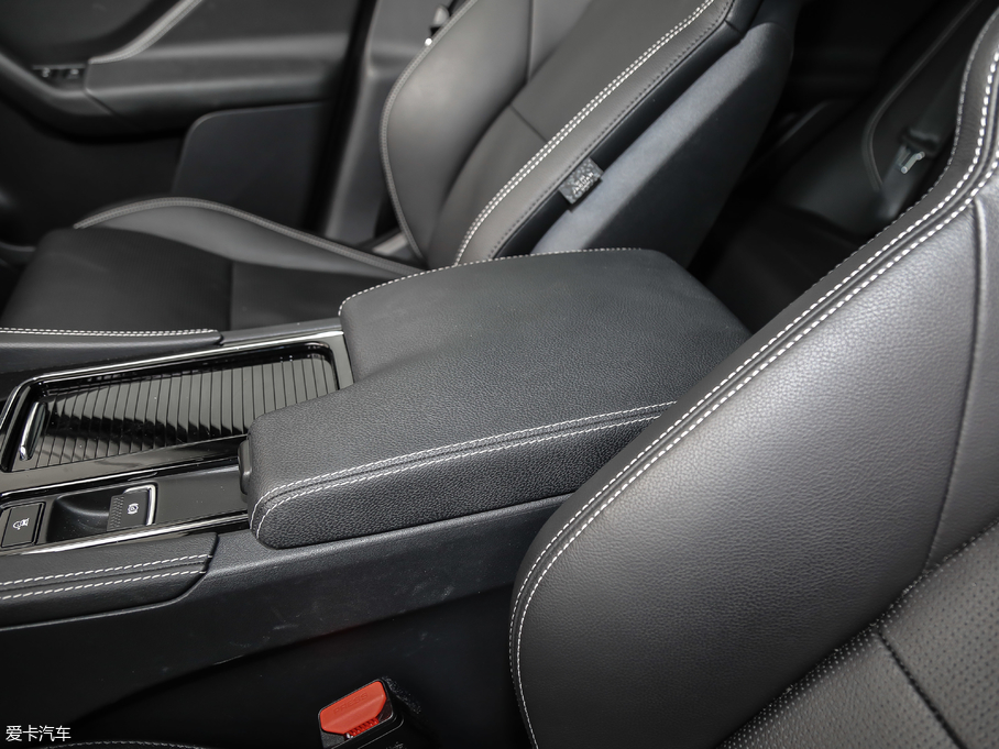 2019ݱF-PACE 2.0T R-Sport\Ӱ