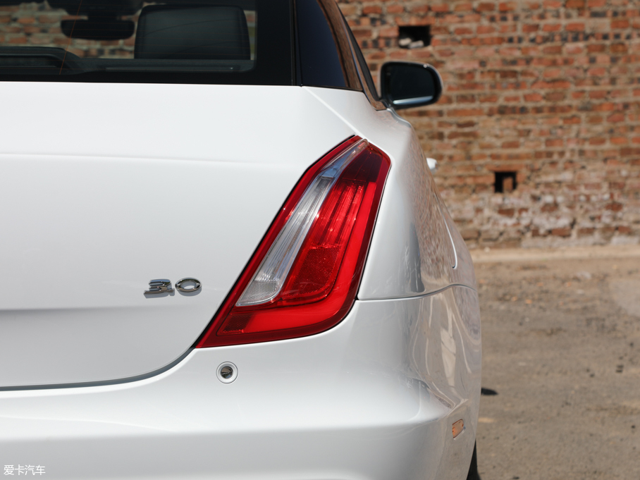 2019ݱXJ L 3.0 SC (q)̄(w)