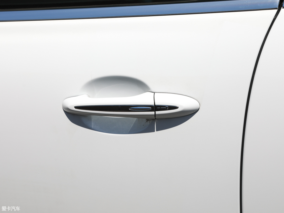 2019ݱXJ L 3.0 SC (q)̄(w)