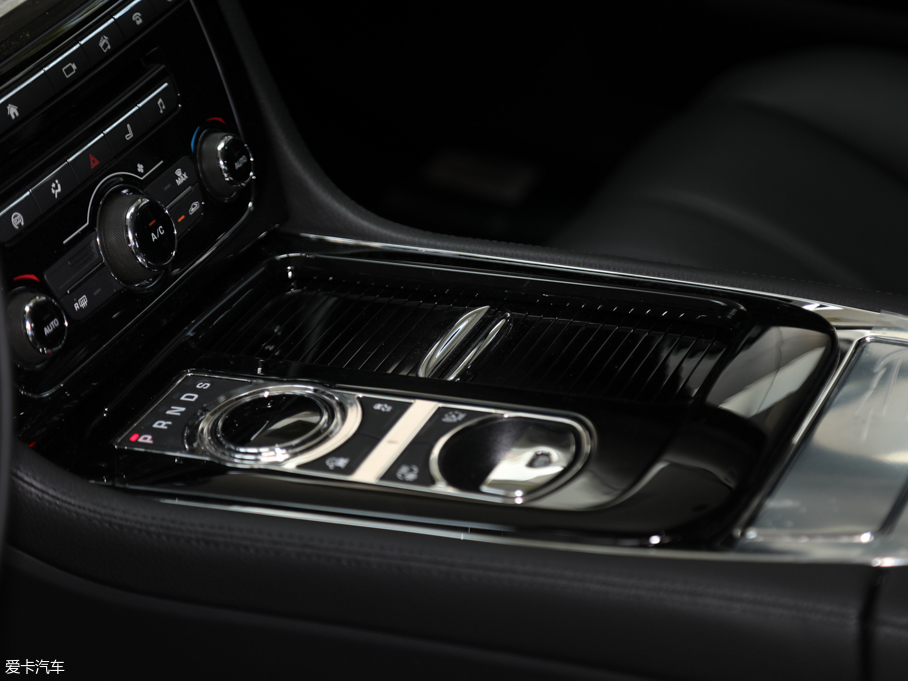 2019ݱXJ L 3.0 SC ̄հ