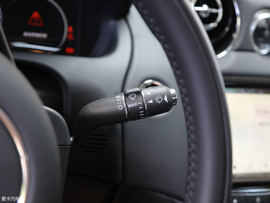 2019ݱXJ L 3.0 SC (q)̄(w)