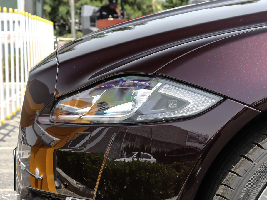 2019ݱXJ L 3.0 SC (q)̄(w)