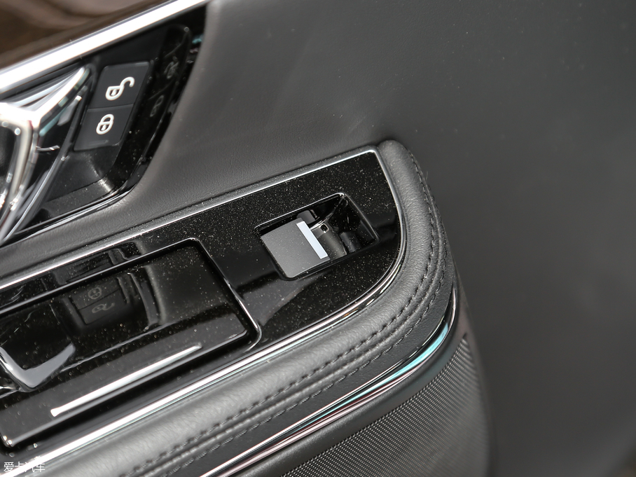 2019ݱXJ L 3.0 SC ̄հ