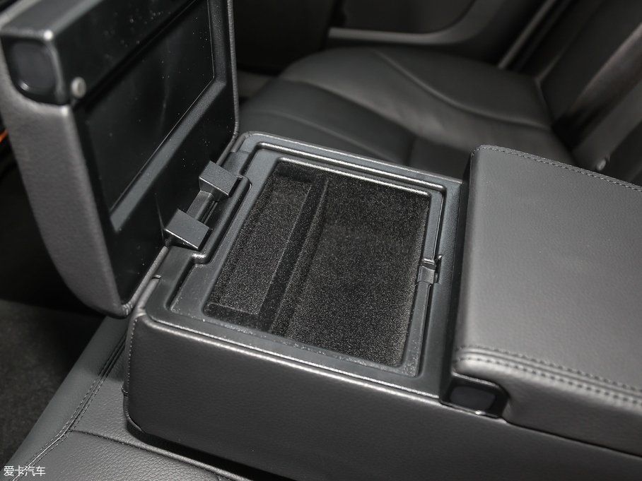 2019ݱXJ L 3.0 SC (q)̄(w)