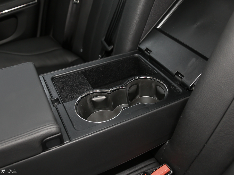 2019ݱXJ L 3.0 SC (q)̄(w)