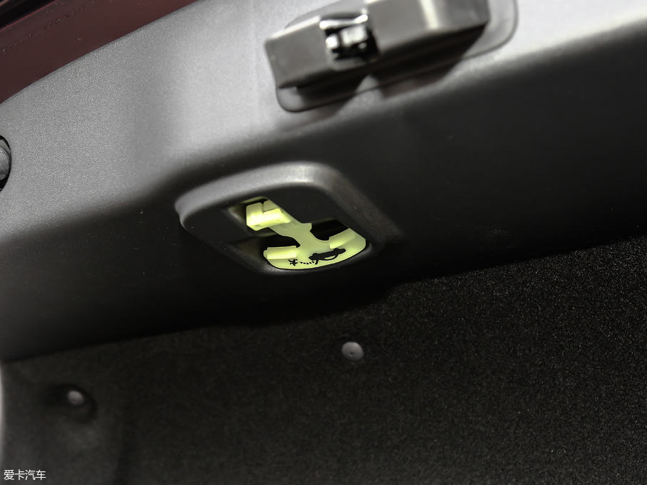 2019ݱXJ L 3.0 SC (q)̄(w)