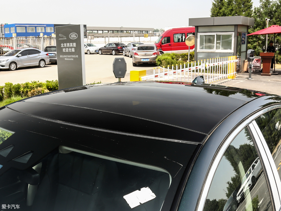 2019ݱXJ L 3.0 SC (q)̄(w)