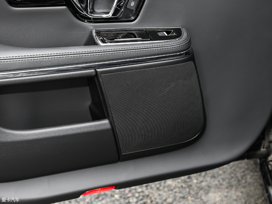 2019ݱXJ L 3.0 SC (q)̄(w)