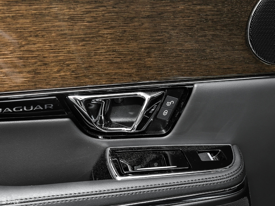 2019ݱXJ L 3.0 SC (q)̄(w)