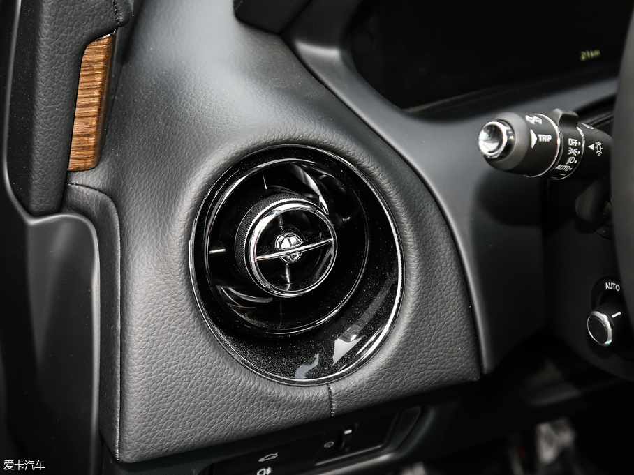 2019ݱXJ L 3.0 SC ̄հ