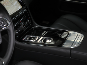 2019L 3.0 SC ̄հ п؅^