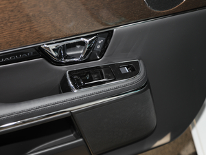 2019L 3.0 SC ̄հ п؅^