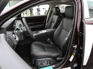 2019L 3.0 SC (q)̄(w) {