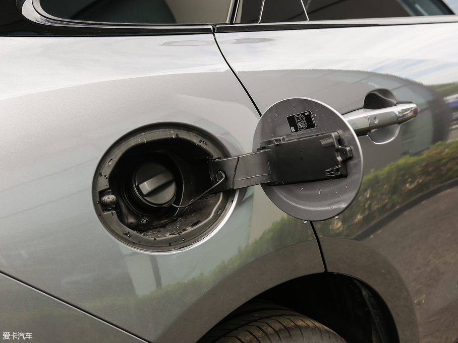 2020ݱF-PACE 2.0T ِ