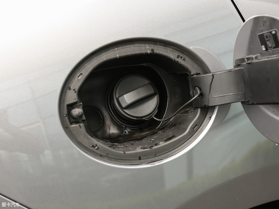 2020ݱF-PACE 2.0T ِ