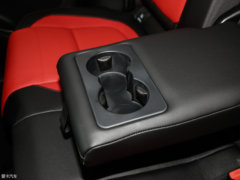 2020ݱF-PACE 2.0T ِ