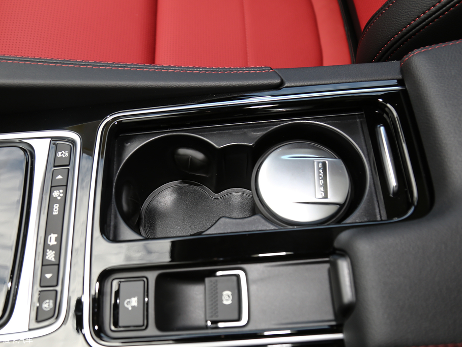 2020ݱF-PACE 2.0T ِ