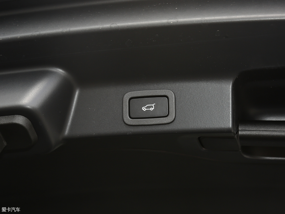 2020ݱF-PACE 2.0T ِ